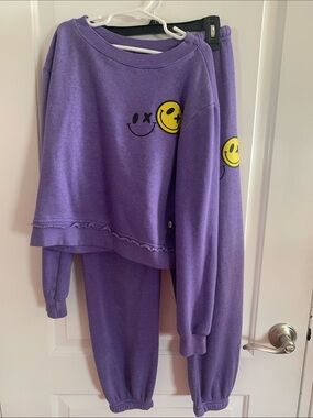 NWOT love J Purple Crewneck with Yellow Smiley Label Sweat Set Love Junkie